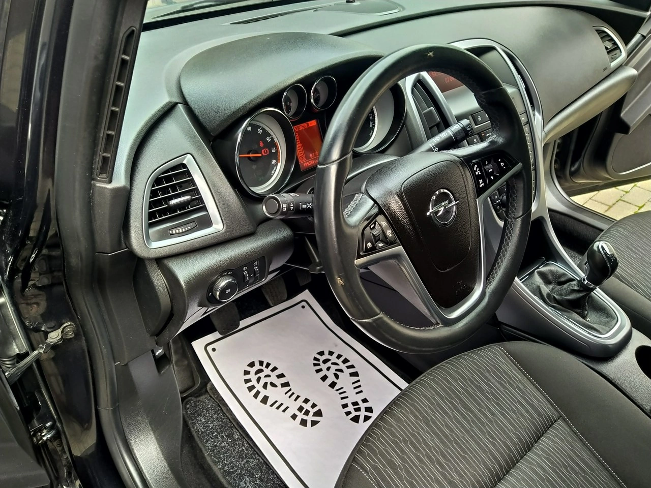 Opel Astra - Zdjęcie 14