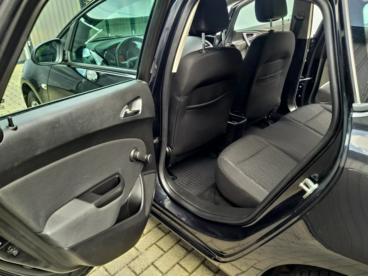 Opel Astra - Zdjęcie 18