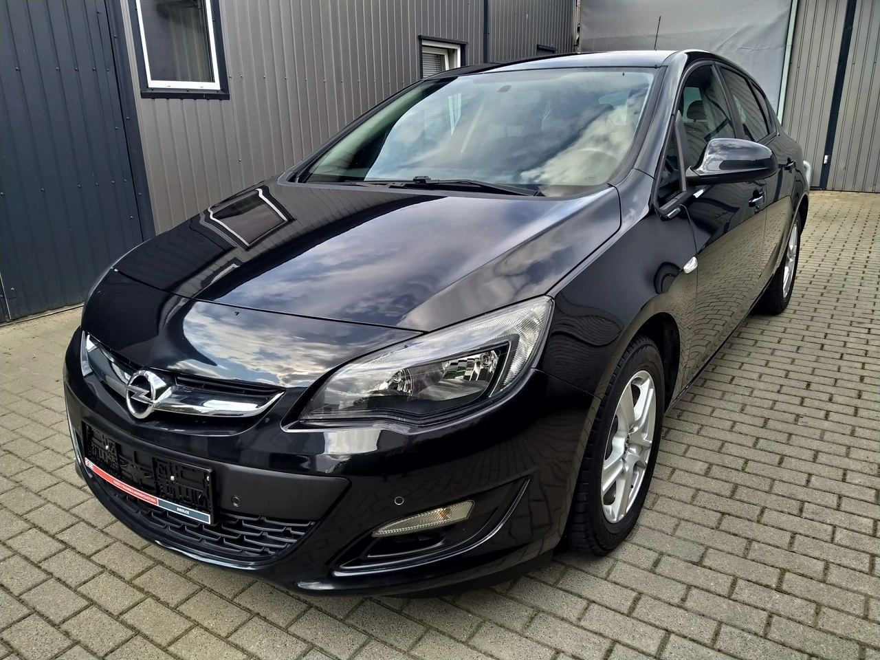 Opel Astra - Główne zdjęcie
