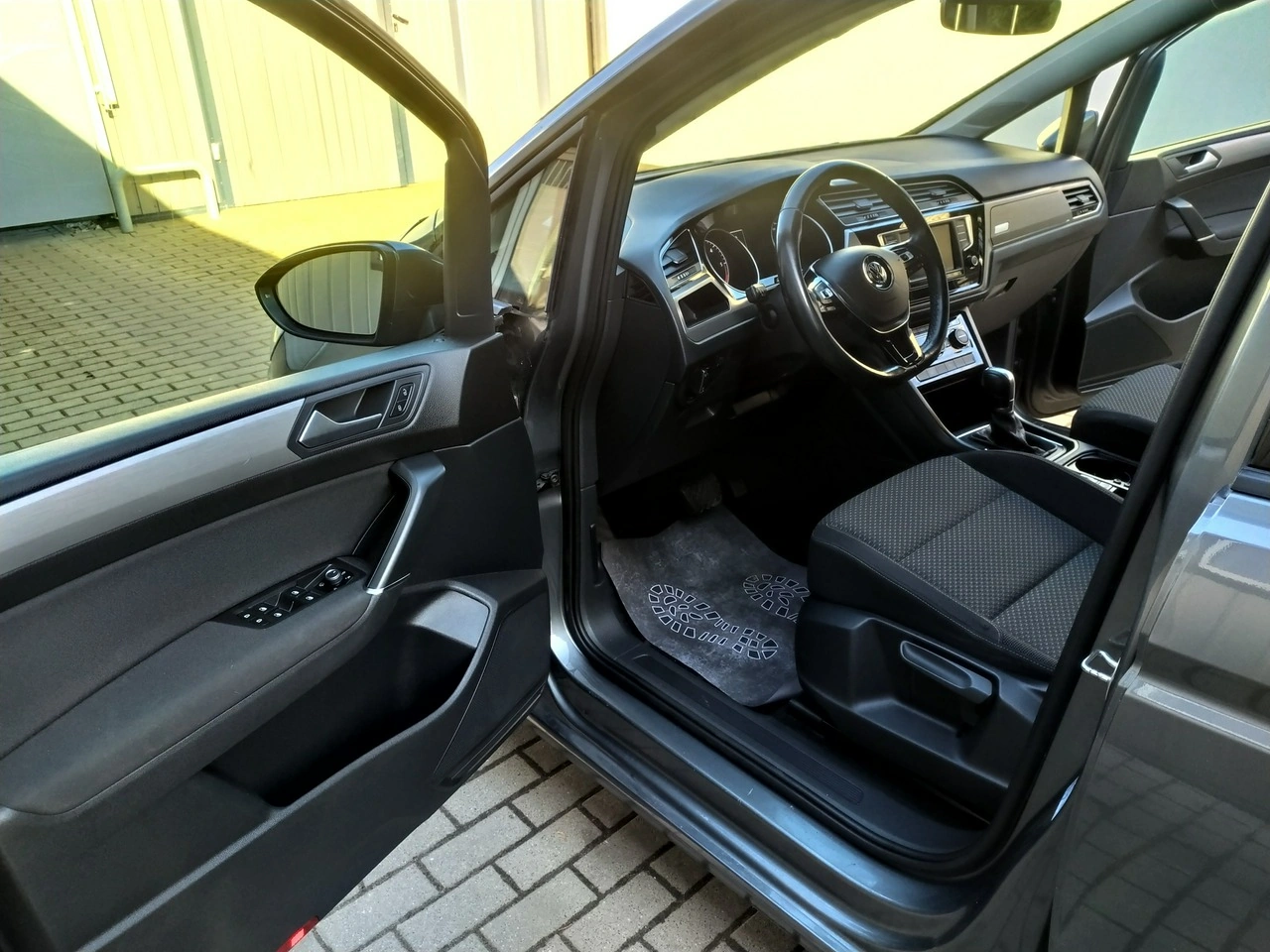 Volkswagen Touran - Zdjęcie 12