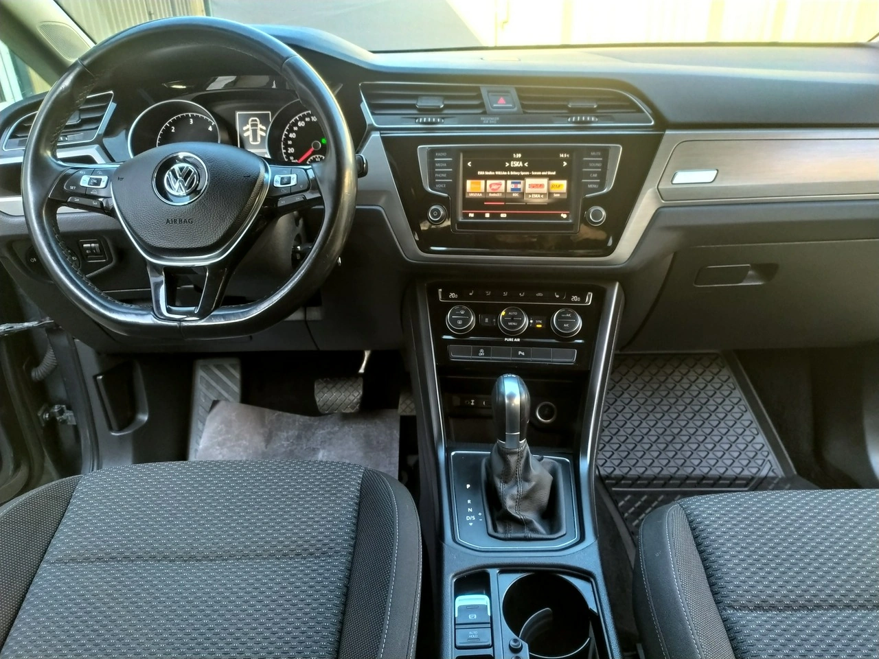 Volkswagen Touran - Zdjęcie 16