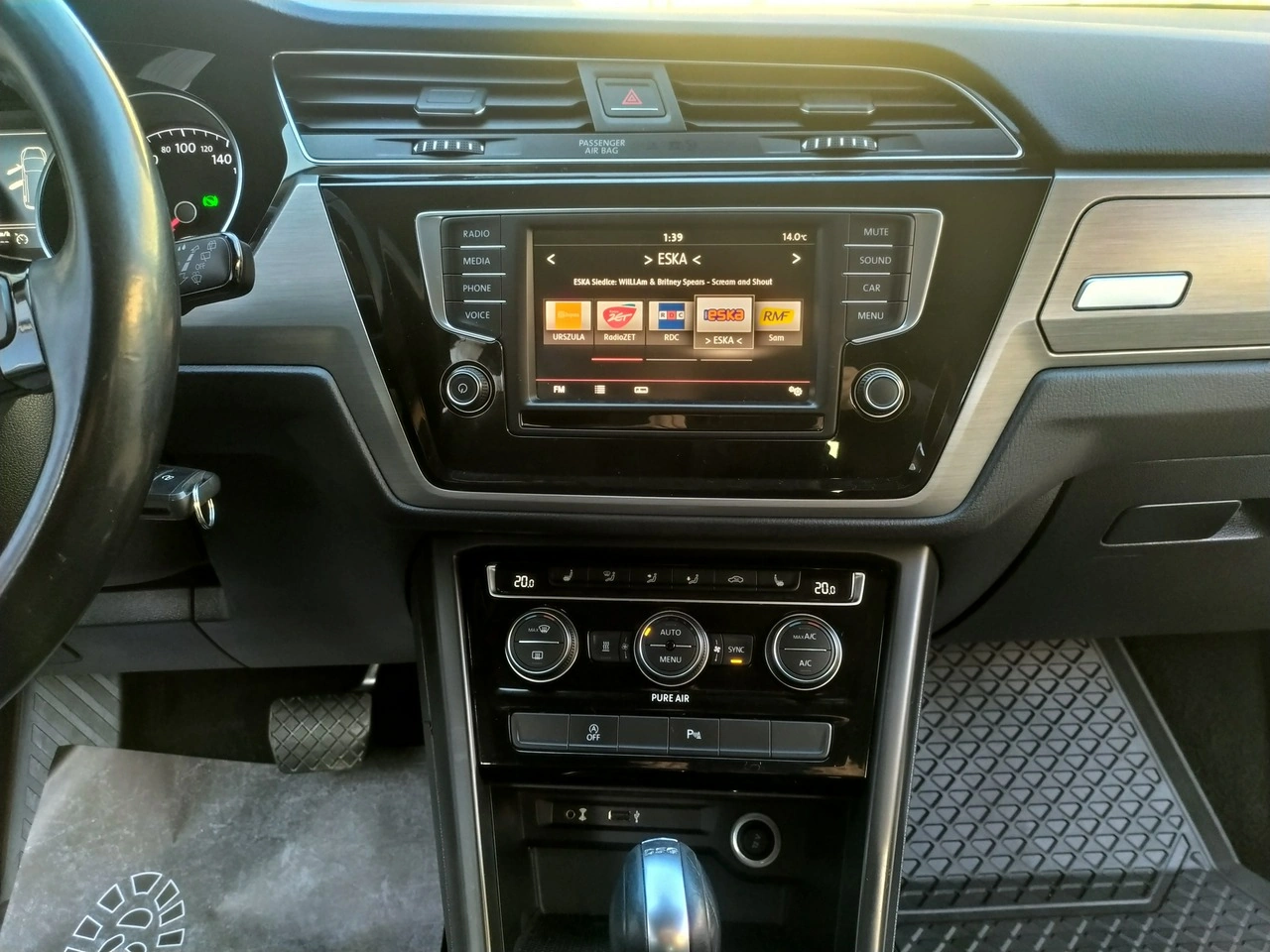 Volkswagen Touran - Zdjęcie 17