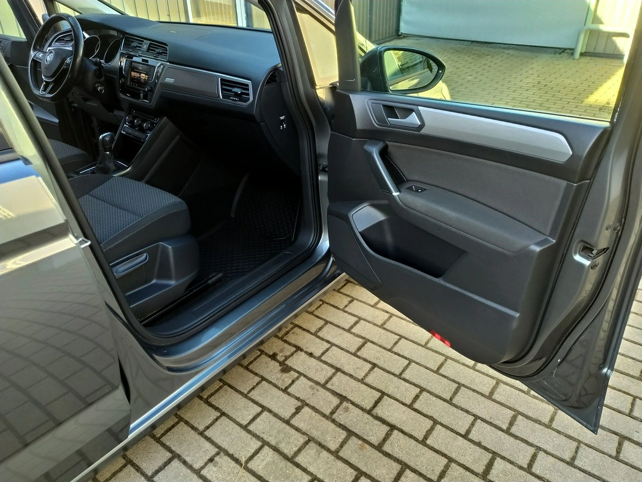 Volkswagen Touran - Zdjęcie 22