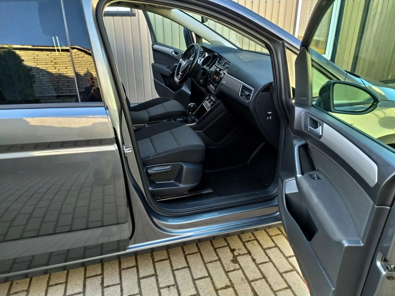 Volkswagen Touran - Zdjęcie 23