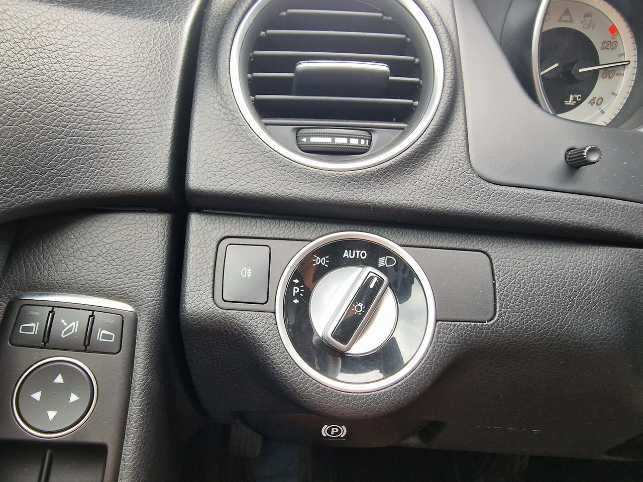 Mercedes C 180 - Zdjęcie 32