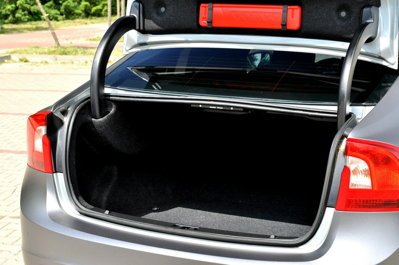 Volvo S60 - Zdjęcie 37