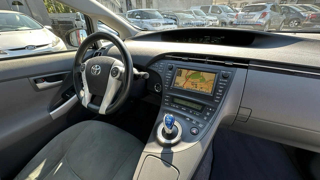 Toyota Prius+ - Zdjęcie 23