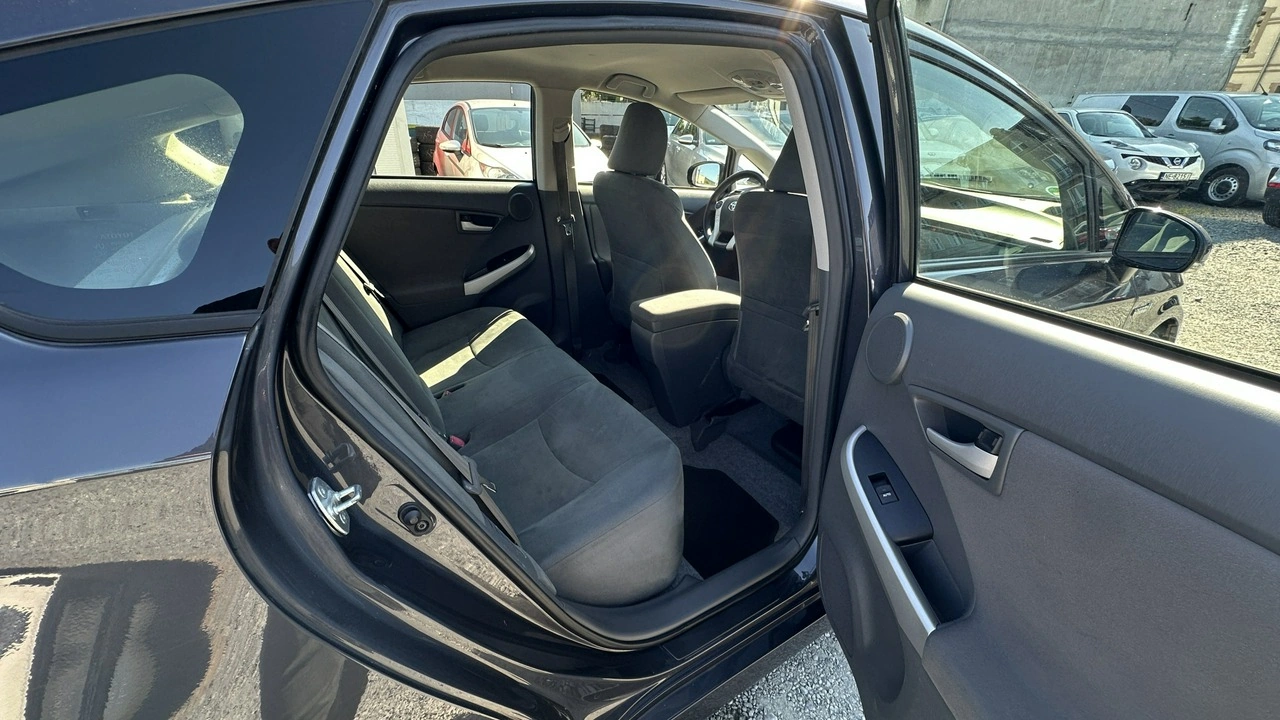 Toyota Prius+ - Zdjęcie 25