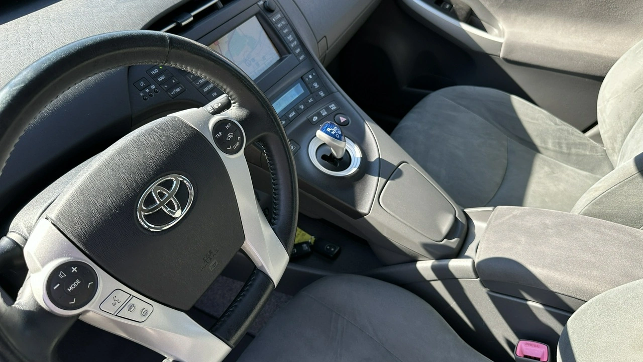 Toyota Prius+ - Zdjęcie 27