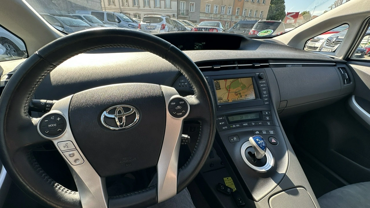 Toyota Prius+ - Zdjęcie 28