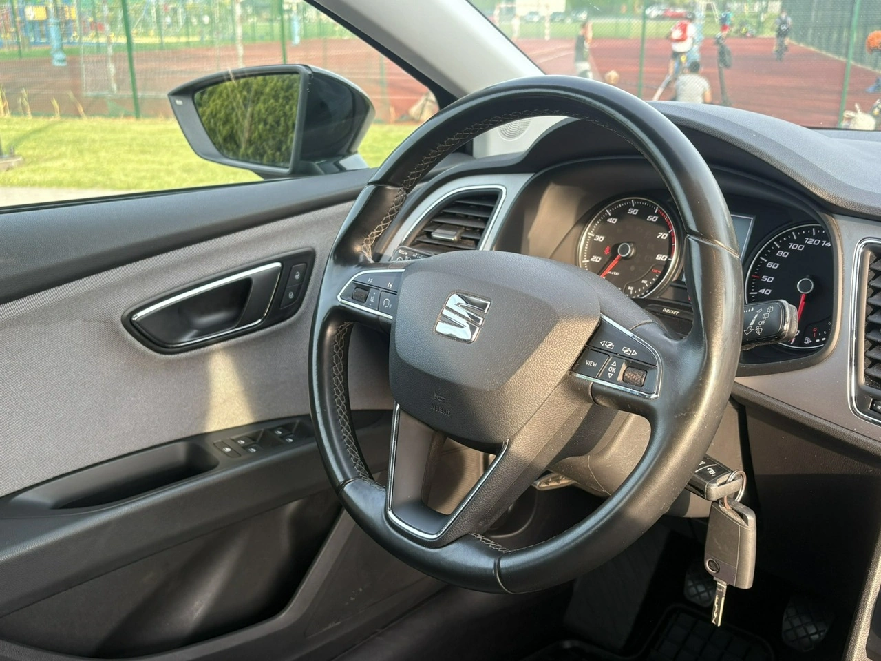 Seat Leon - Zdjęcie 13