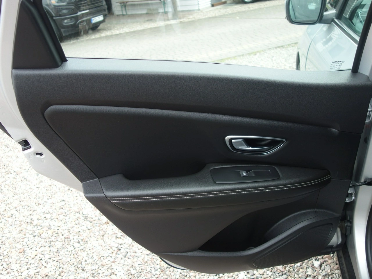 Renault Scenic - Zdjęcie 9