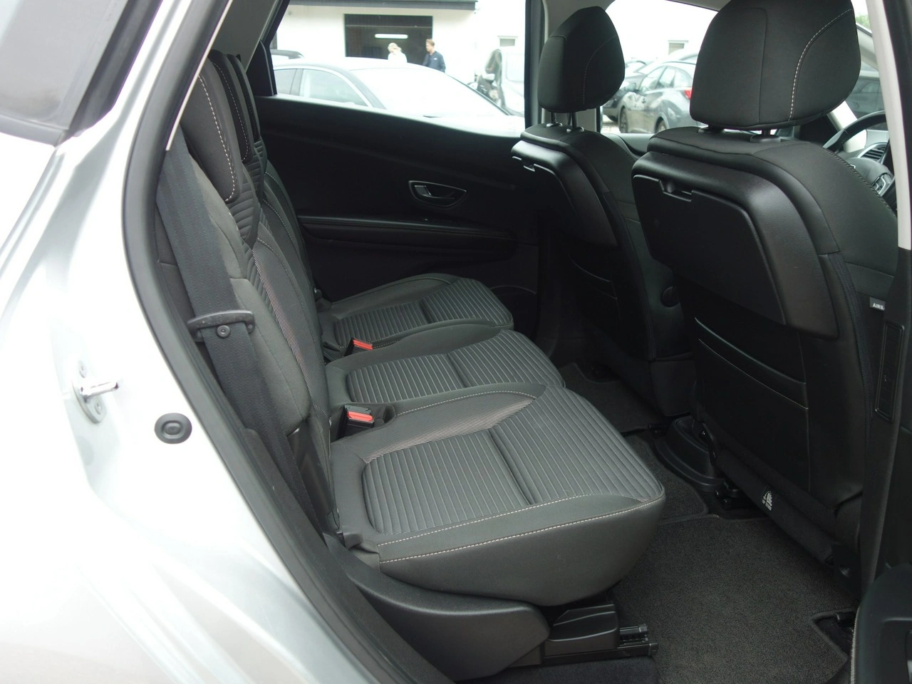 Renault Scenic - Zdjęcie 11