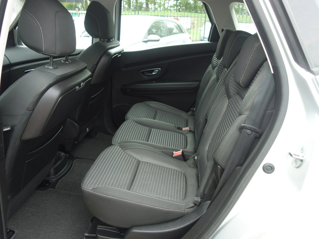 Renault Scenic - Zdjęcie 8