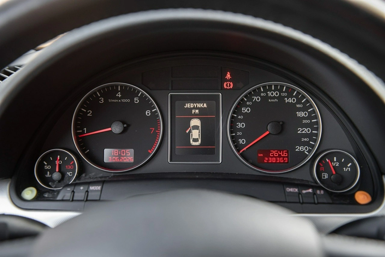 Audi A4 - Zdjęcie 24
