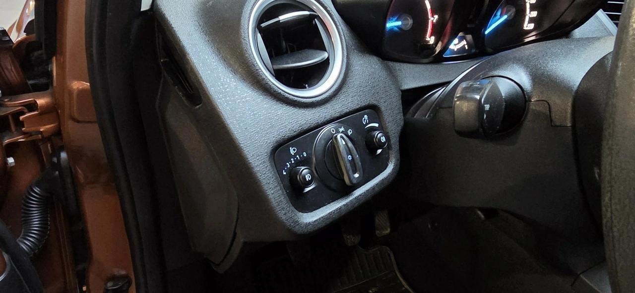 Ford Fiesta - Zdjęcie 14