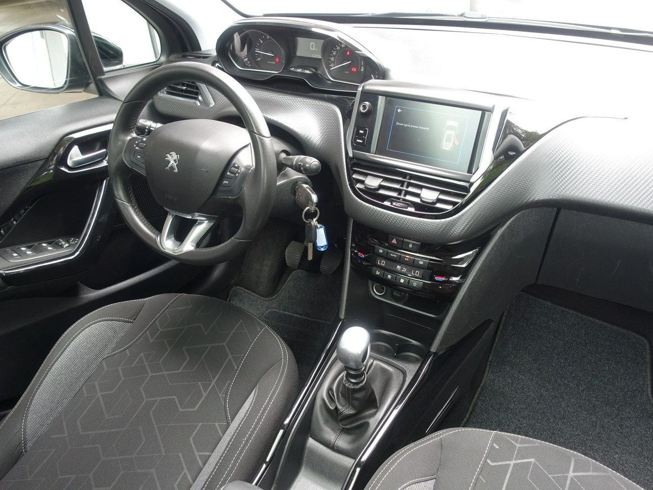 Peugeot 2008 - Zdjęcie 11