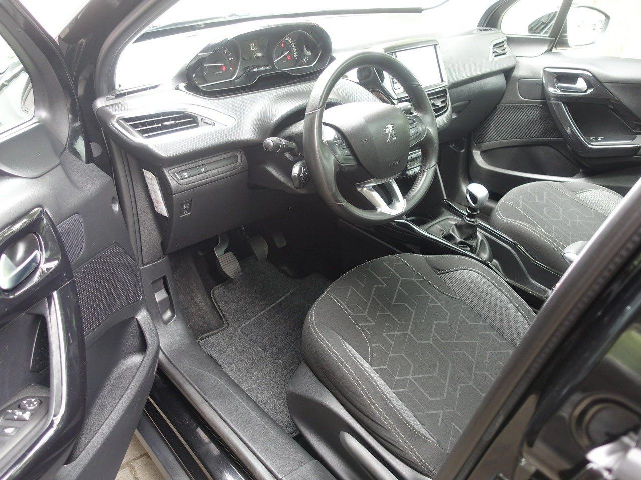 Peugeot 2008 - Zdjęcie 7