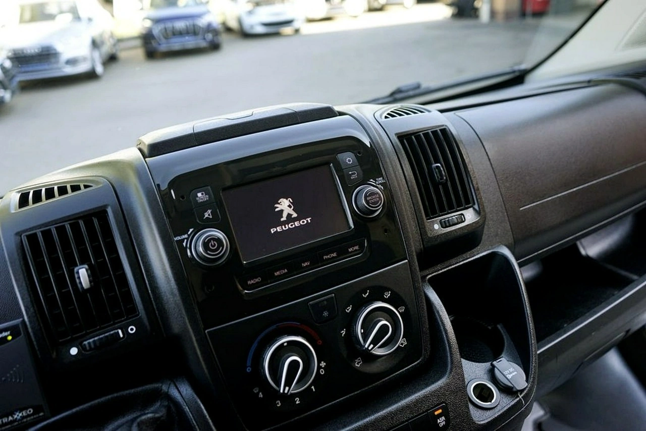 Peugeot Boxer - Zdjęcie 17