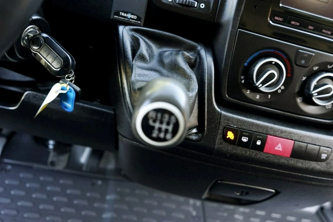 Peugeot Boxer - Zdjęcie 18