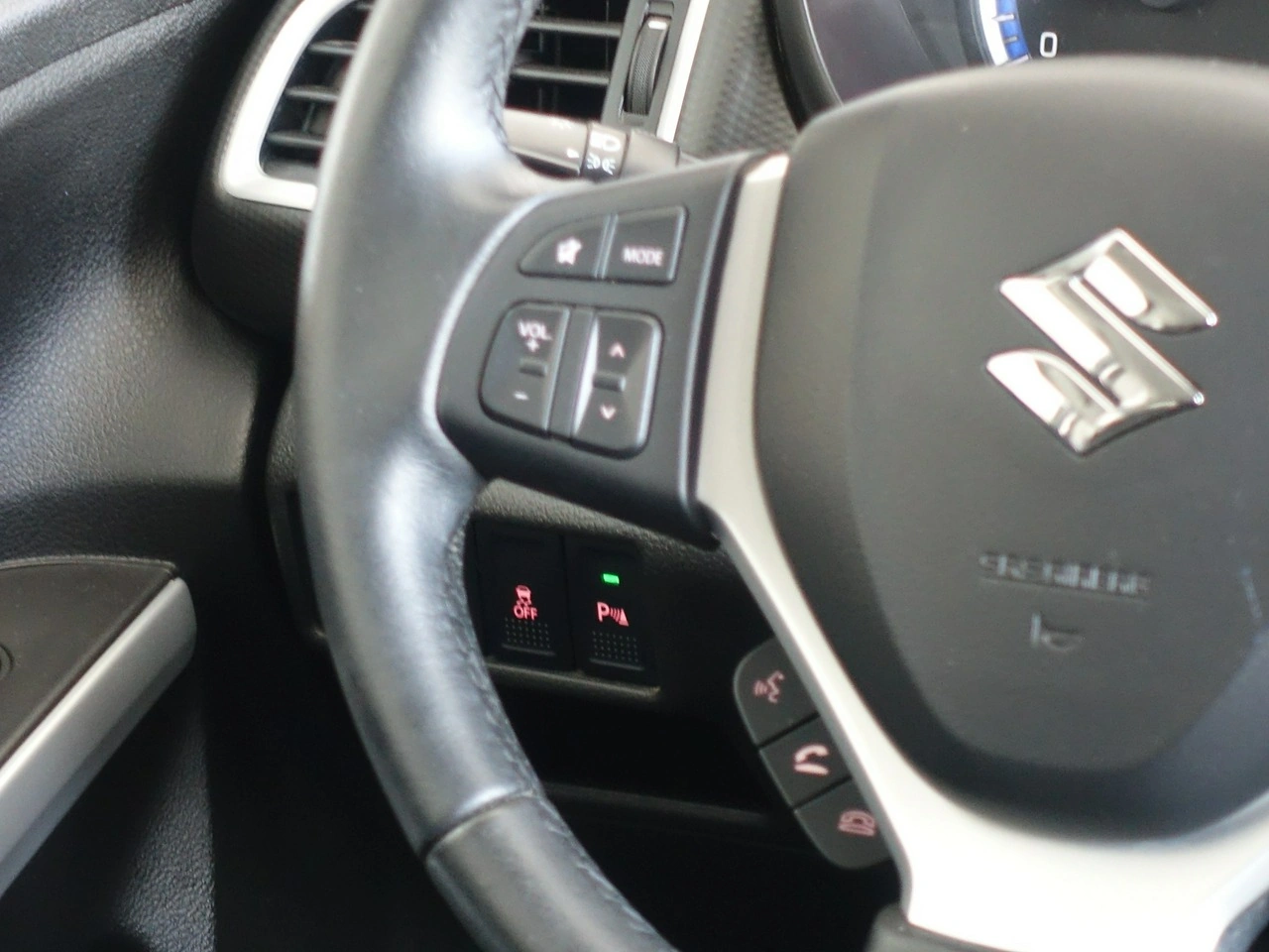 Suzuki SX4 S-Cross - Zdjęcie 24