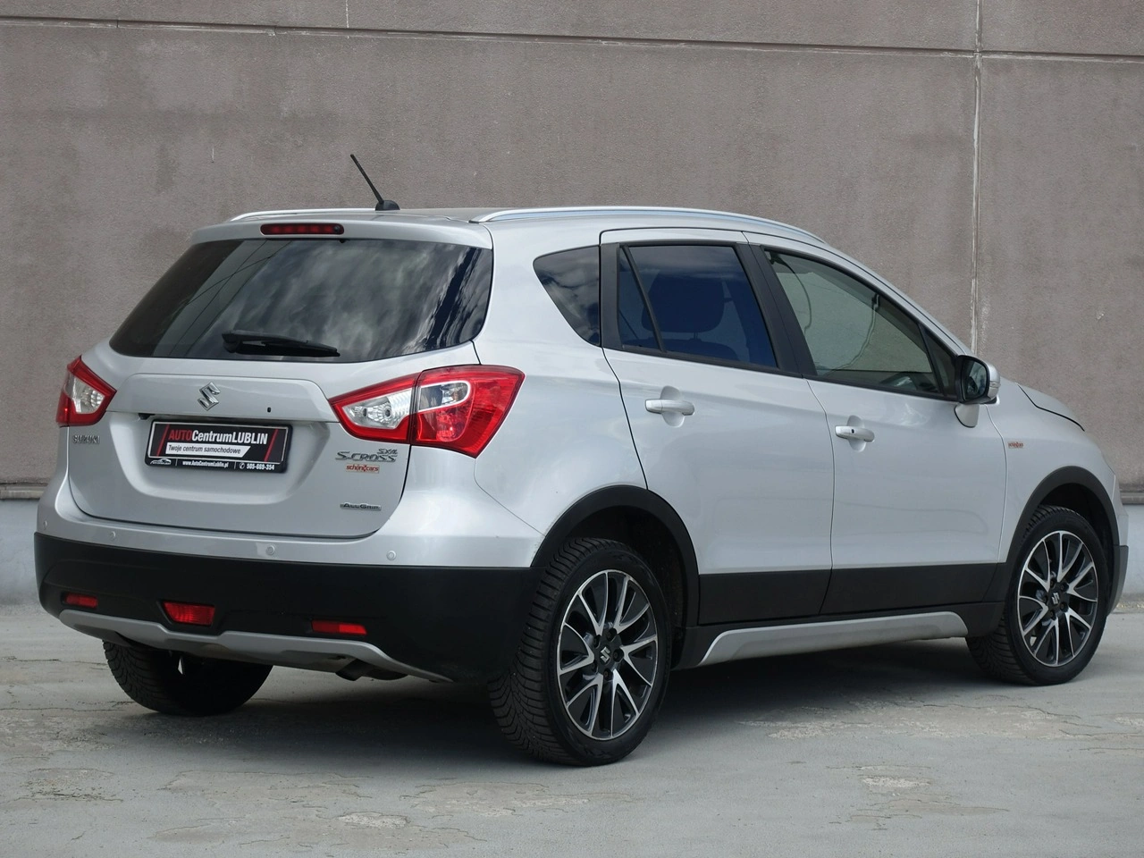 Suzuki SX4 S-Cross - Zdjęcie 10