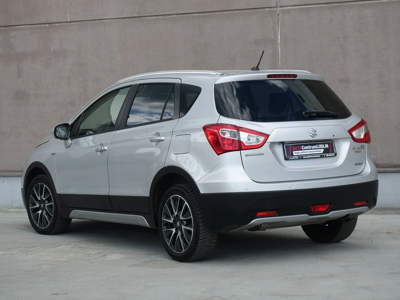 Suzuki SX4 S-Cross - Zdjęcie 8
