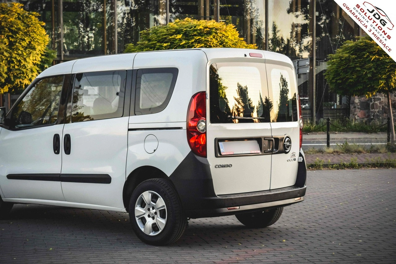 Opel Combo - Zdjęcie 12