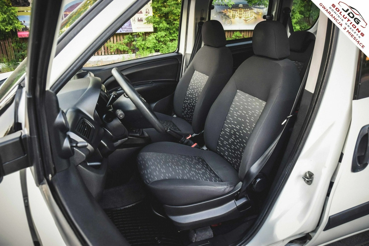 Opel Combo - Zdjęcie 15