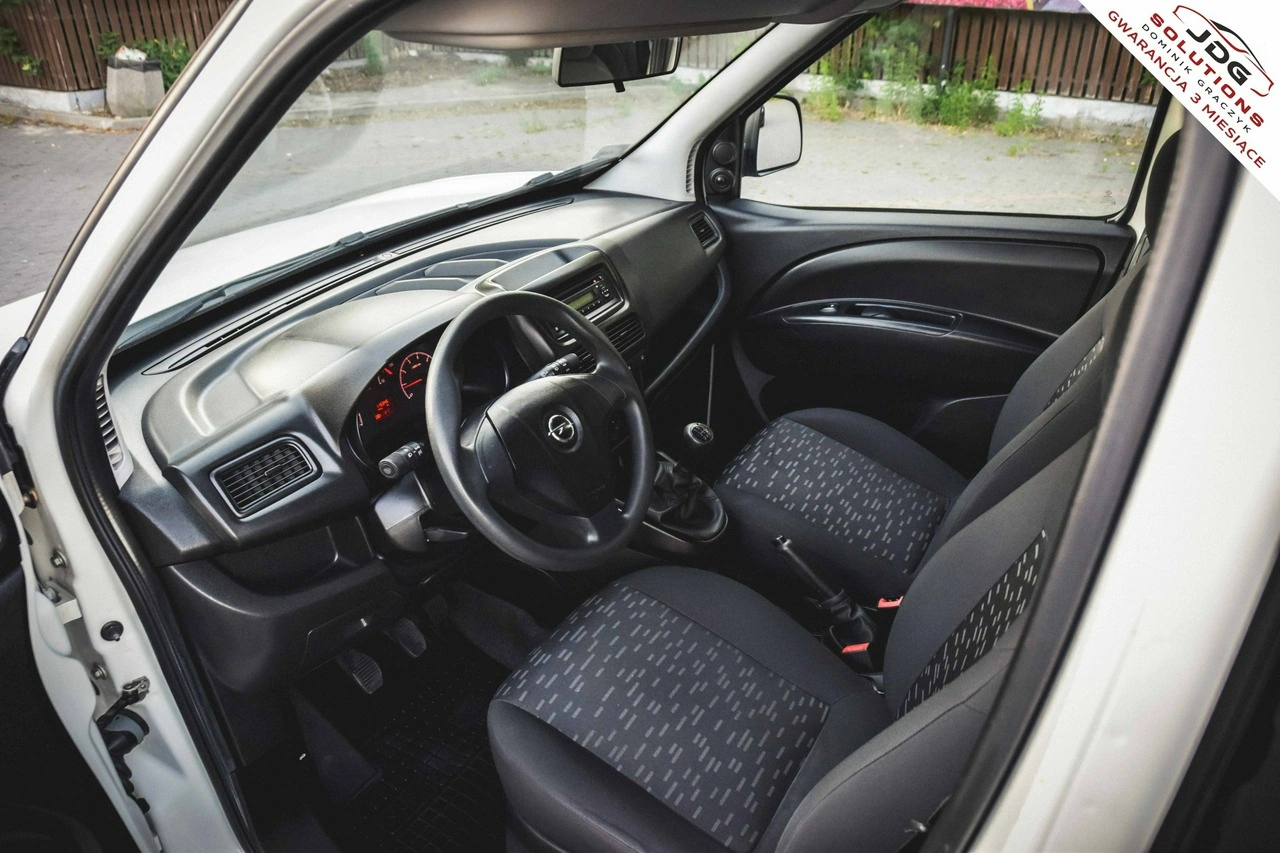 Opel Combo - Zdjęcie 17