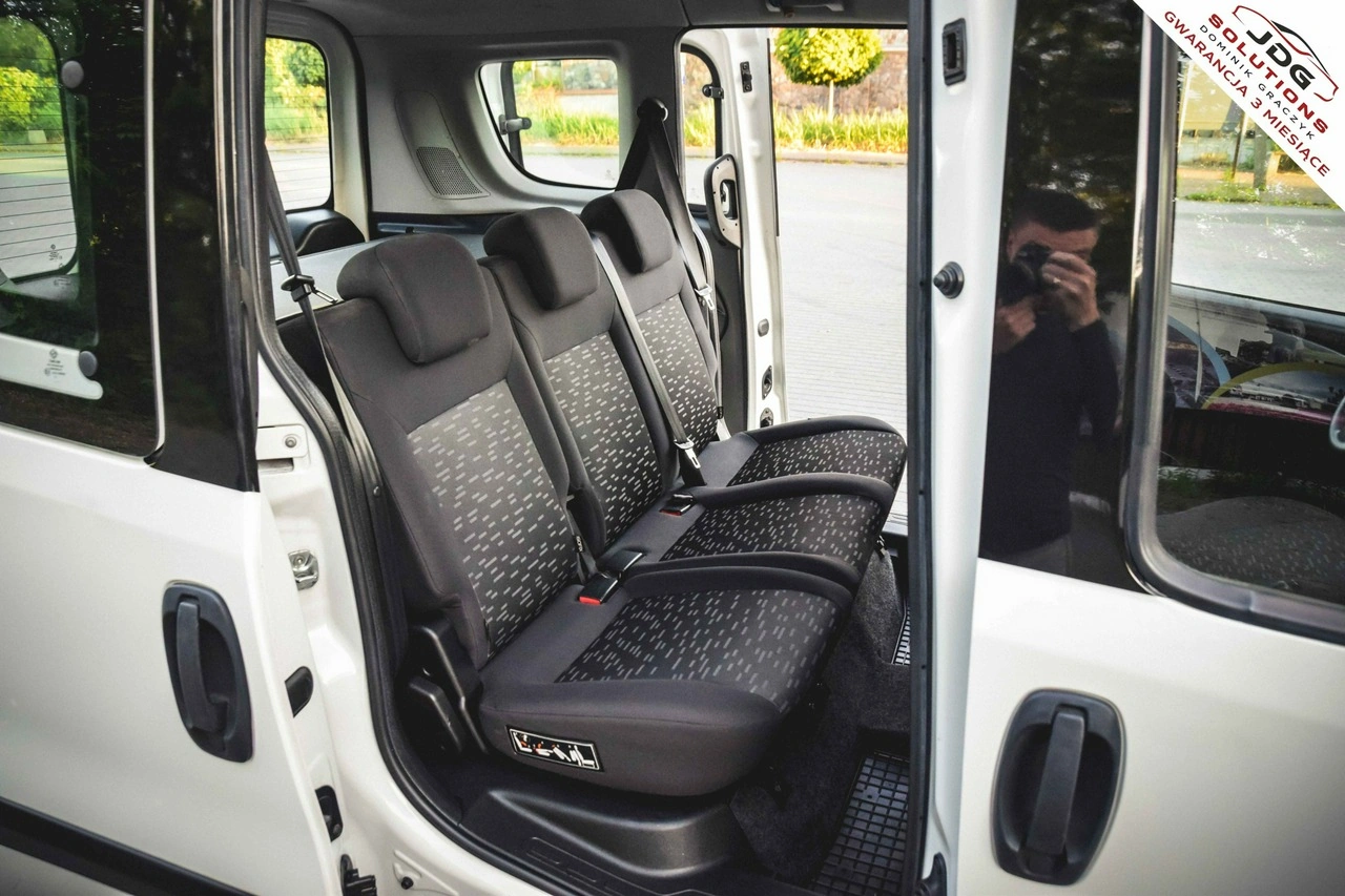 Opel Combo - Zdjęcie 27