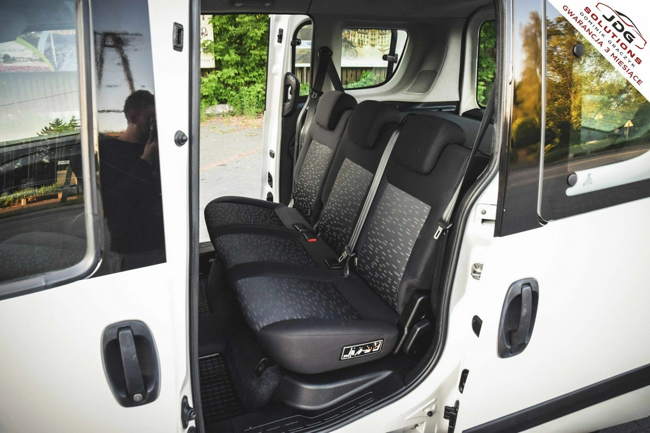 Opel Combo - Zdjęcie 30