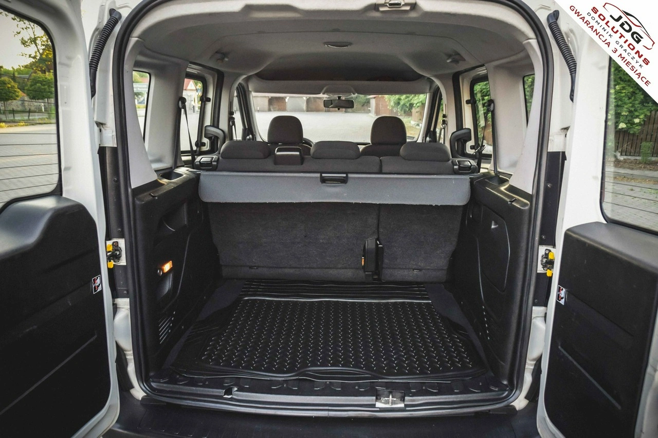 Opel Combo - Zdjęcie 31
