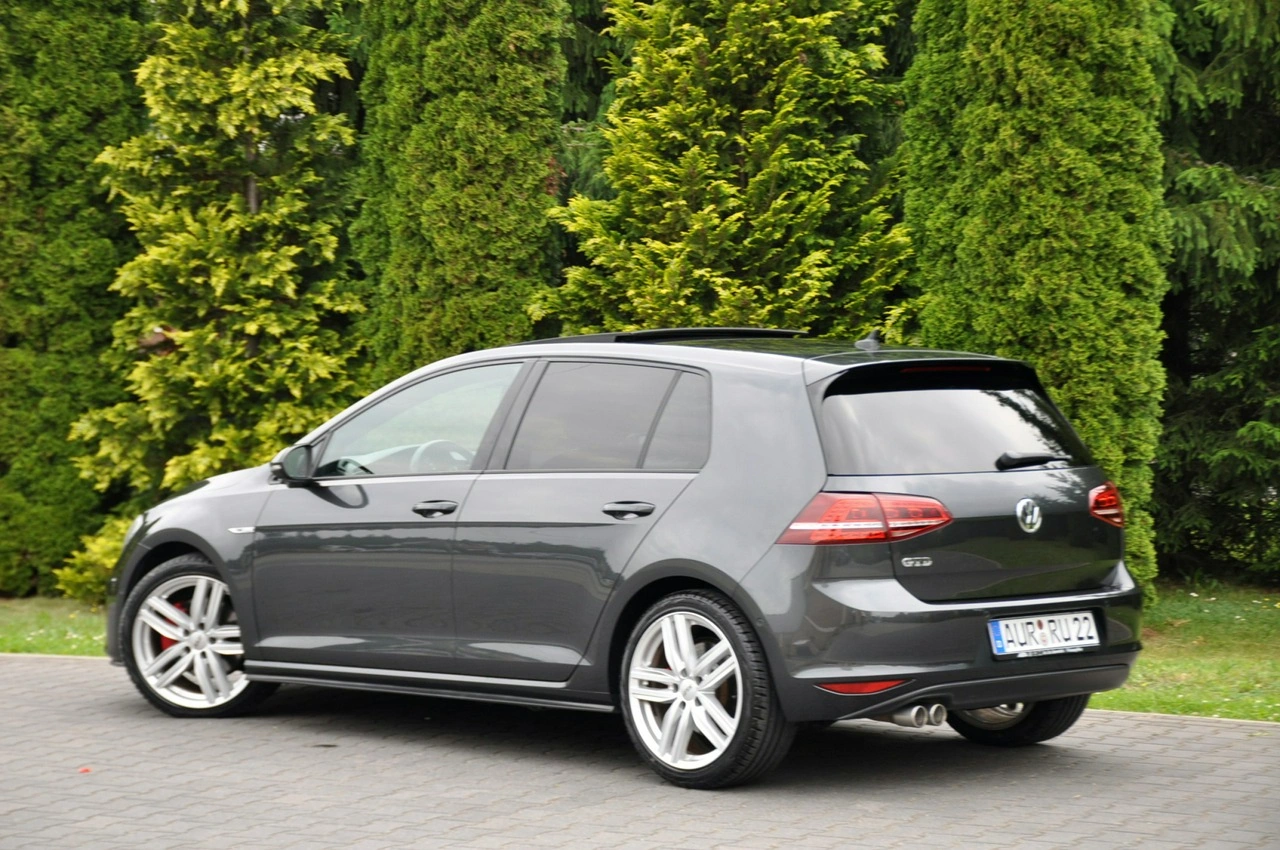 Volkswagen Golf - Zdjęcie 12