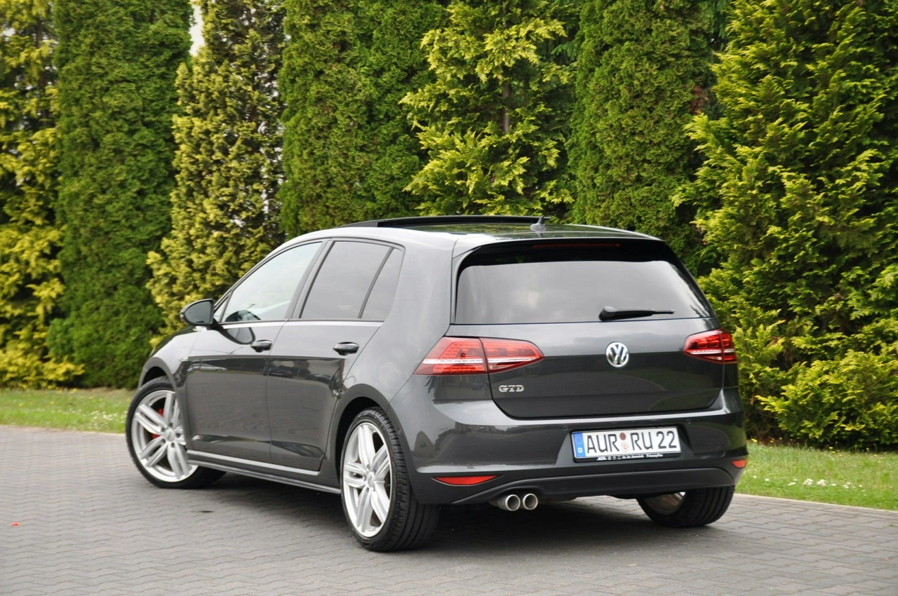 Volkswagen Golf - Zdjęcie 13