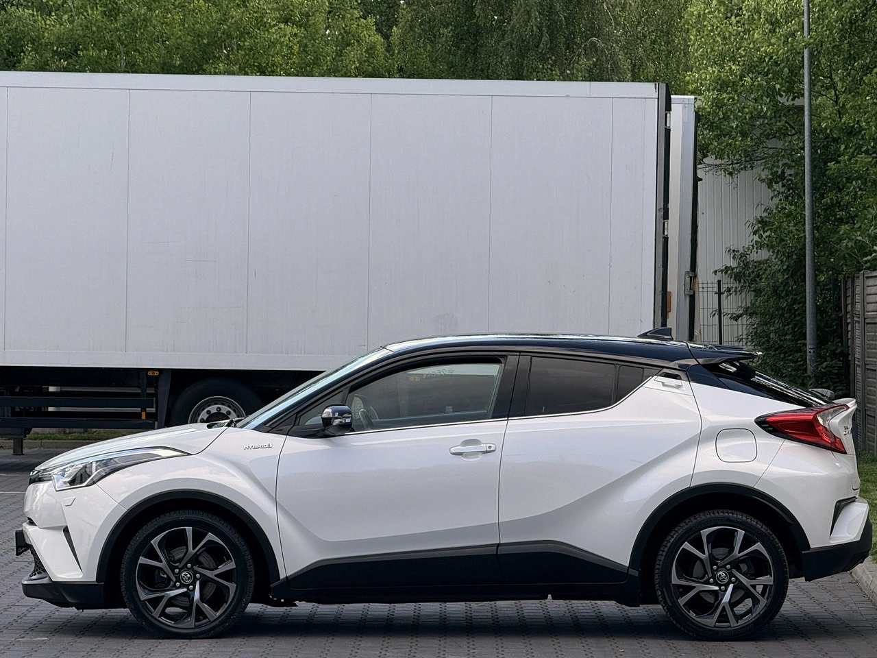 Toyota C-HR - Zdjęcie 23