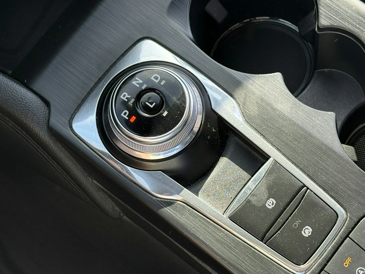 Ford Kuga - Zdjęcie 13