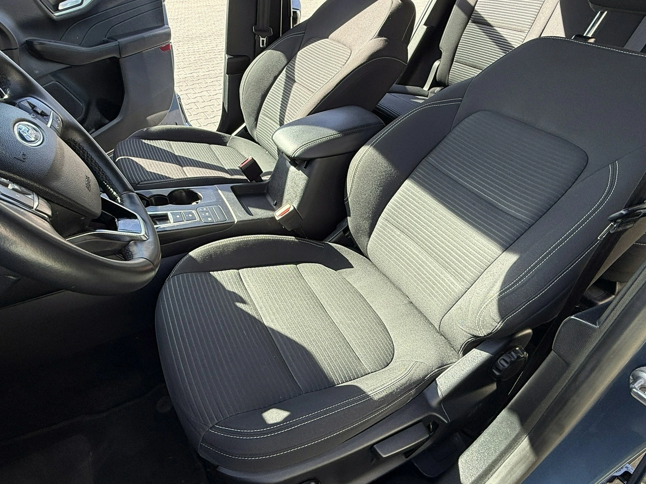 Ford Kuga - Zdjęcie 19