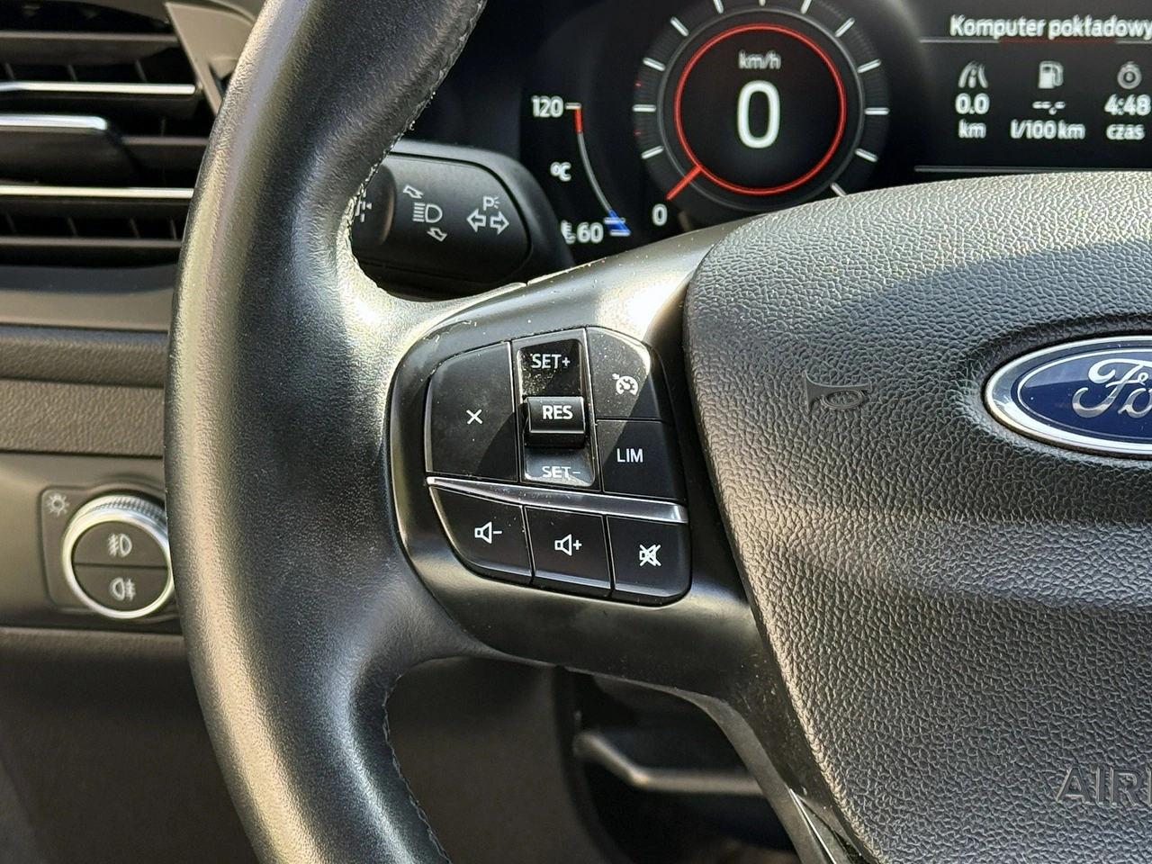 Ford Kuga - Zdjęcie 8