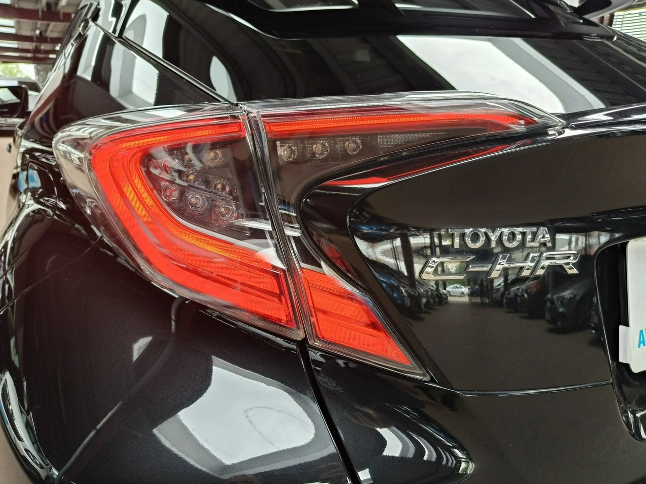 Toyota C-HR - Zdjęcie 12