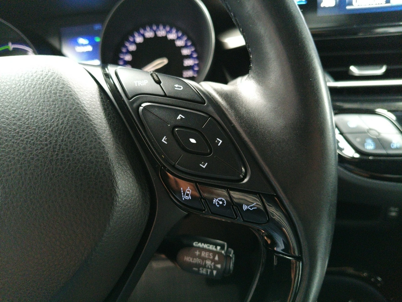 Toyota C-HR - Zdjęcie 26