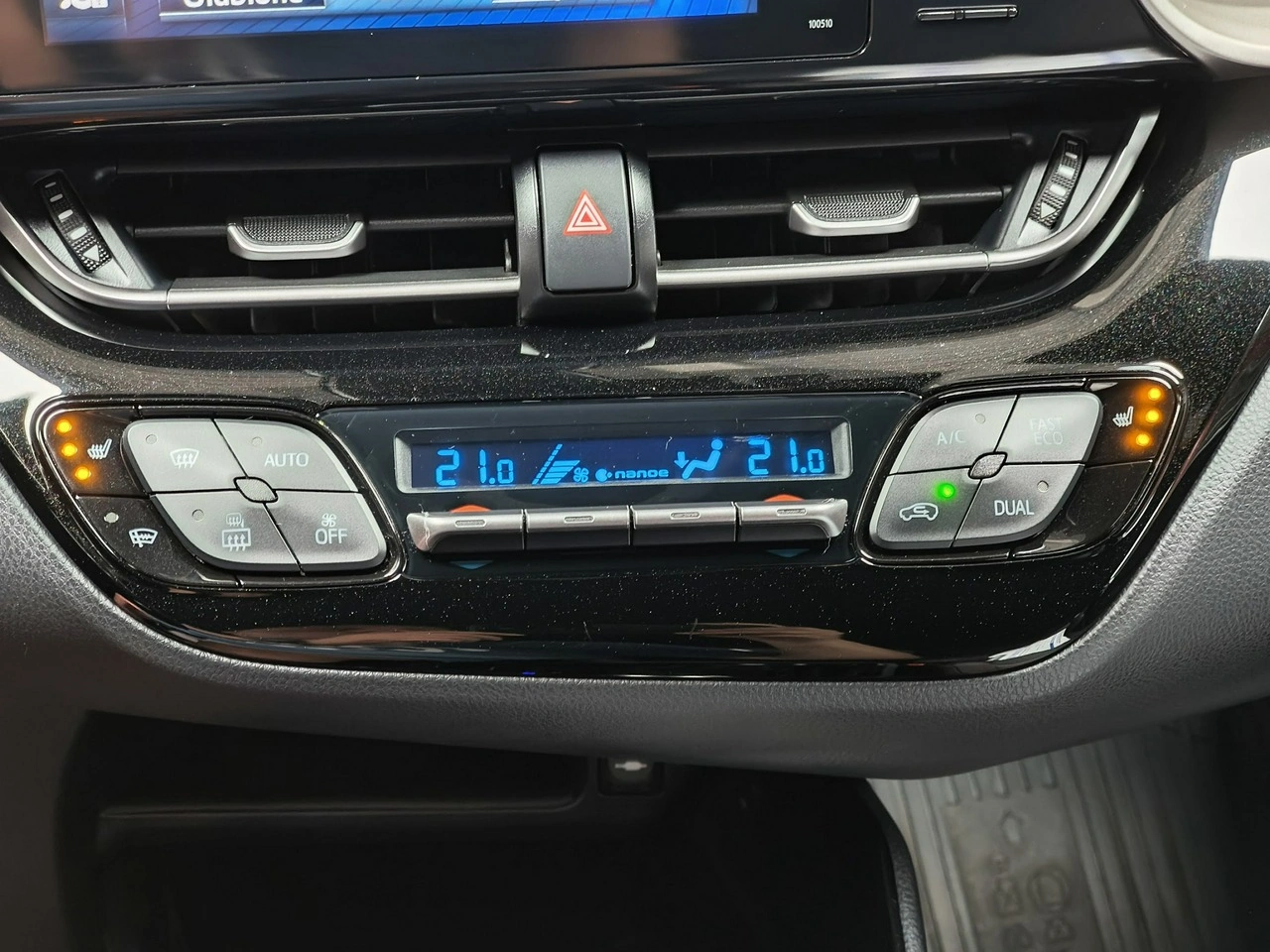 Toyota C-HR - Zdjęcie 31