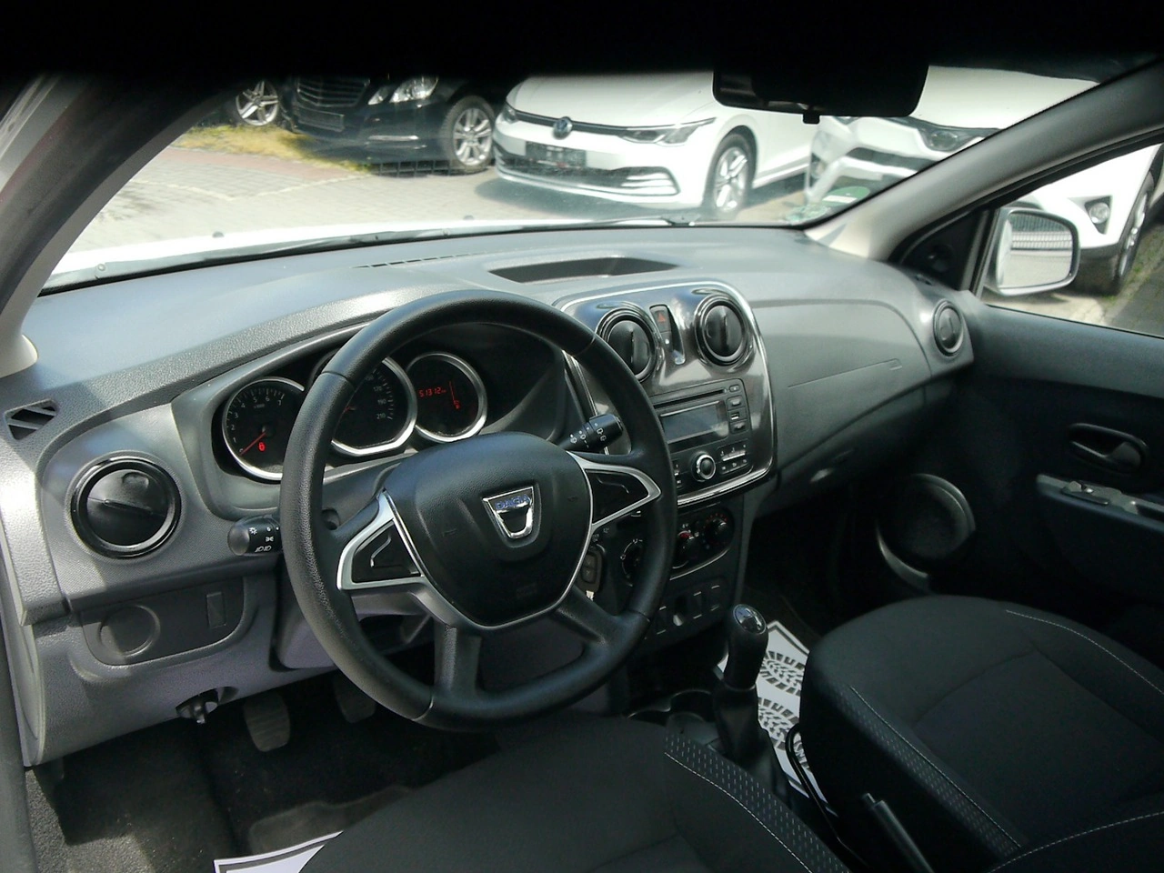 Dacia Sandero - Zdjęcie 17