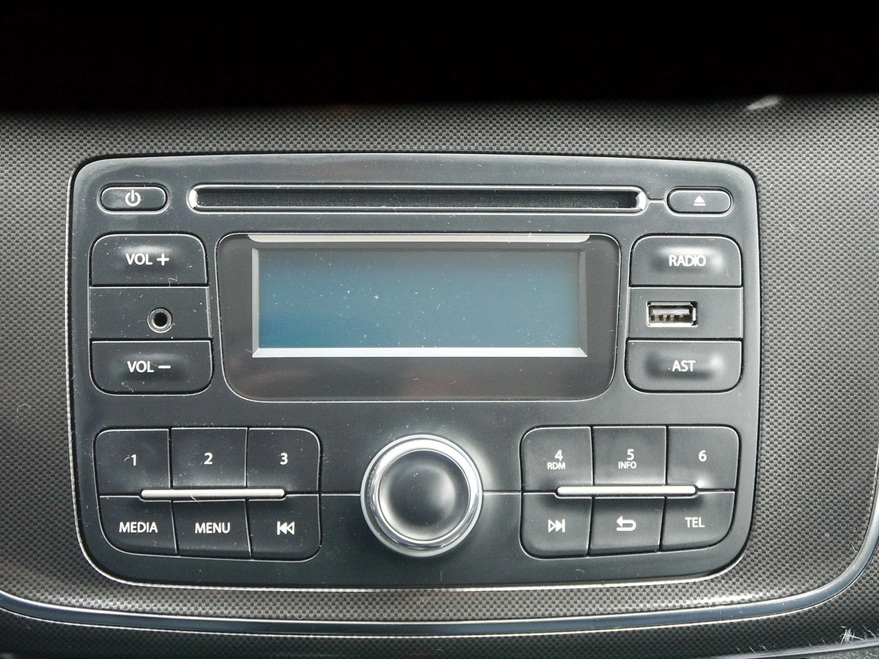 Dacia Sandero - Zdjęcie 16