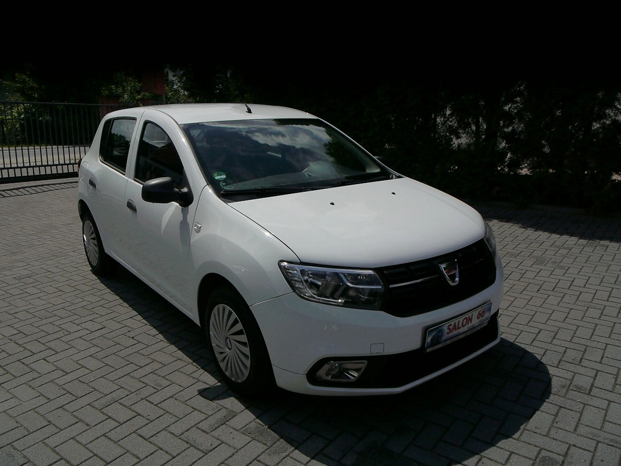 Dacia Sandero - Zdjęcie 2