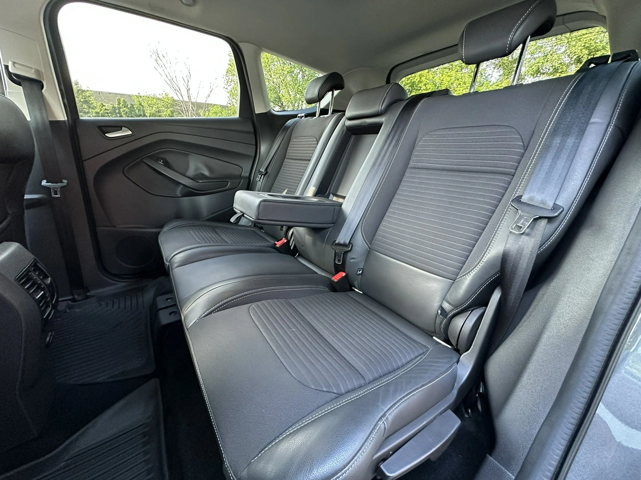 Ford Kuga - Zdjęcie 10