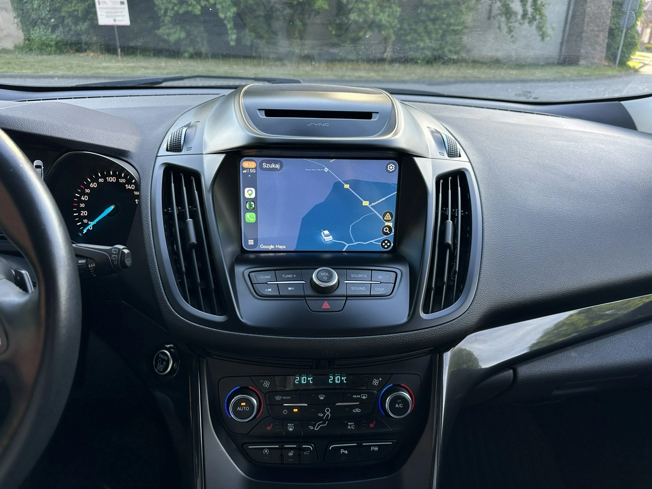 Ford Kuga - Zdjęcie 16