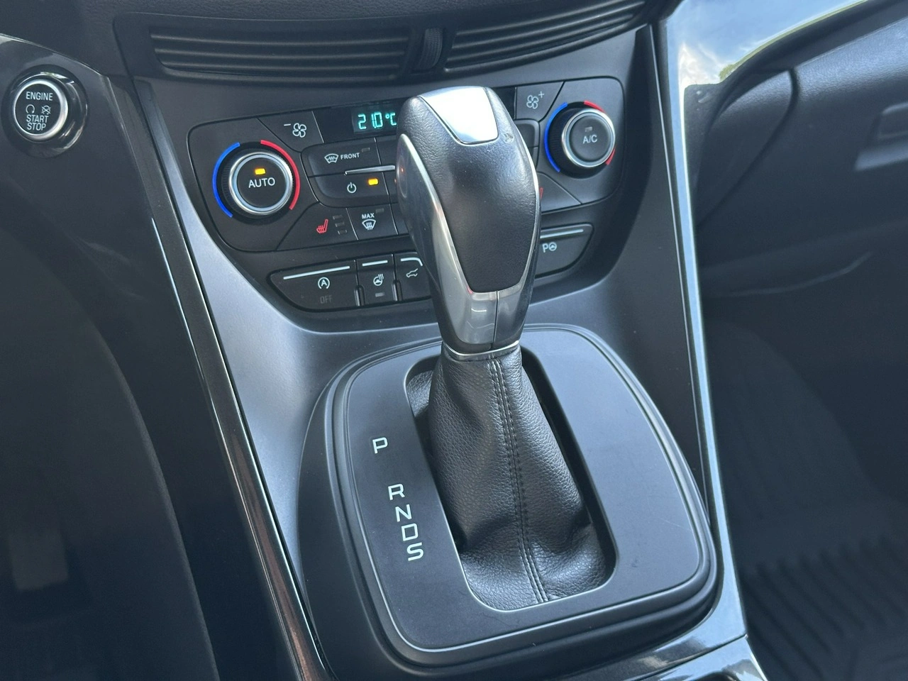 Ford Kuga - Zdjęcie 32