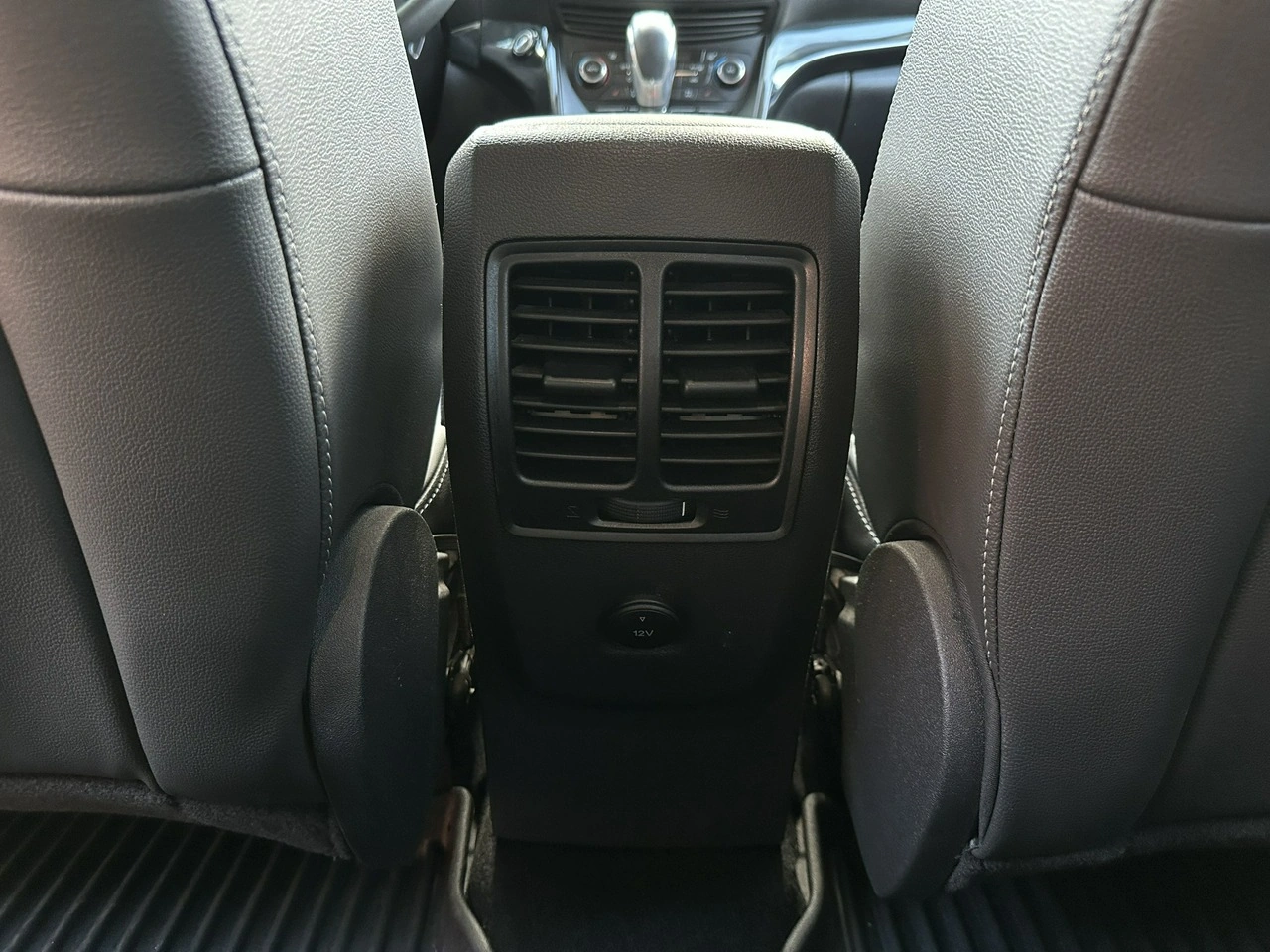 Ford Kuga - Zdjęcie 40