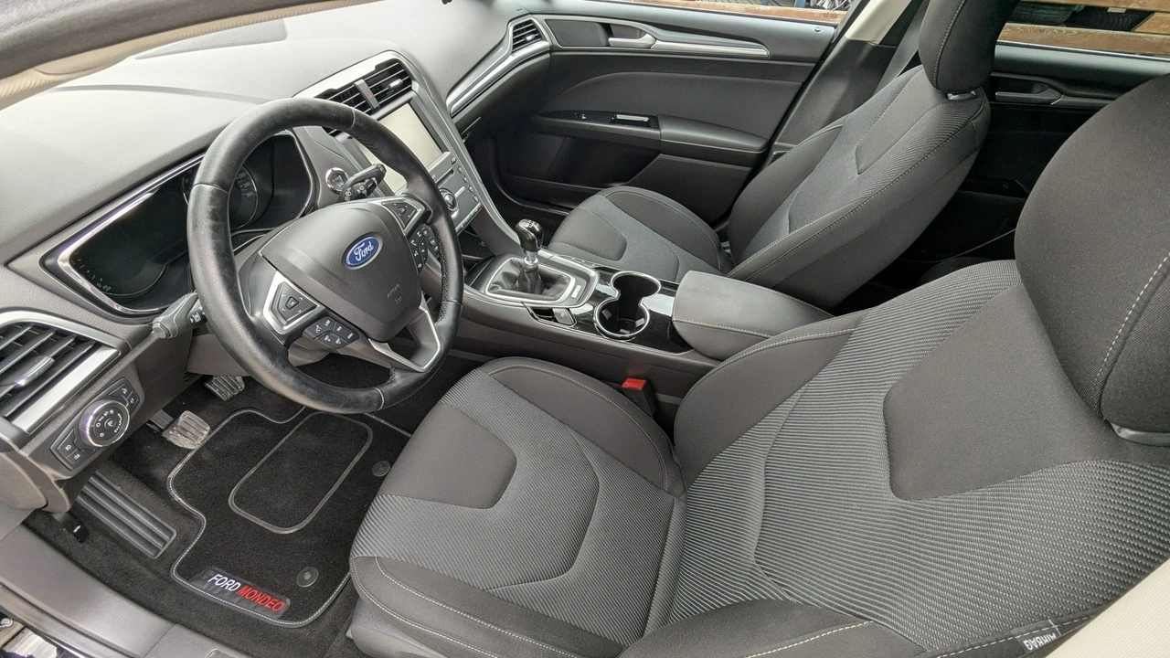 Ford Mondeo - Zdjęcie 14